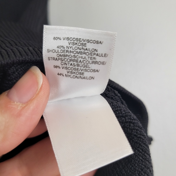 RACHEL ROY COLLECTION black thick stretchy slimming cropped 'V' back tank - Picture 6 of 8